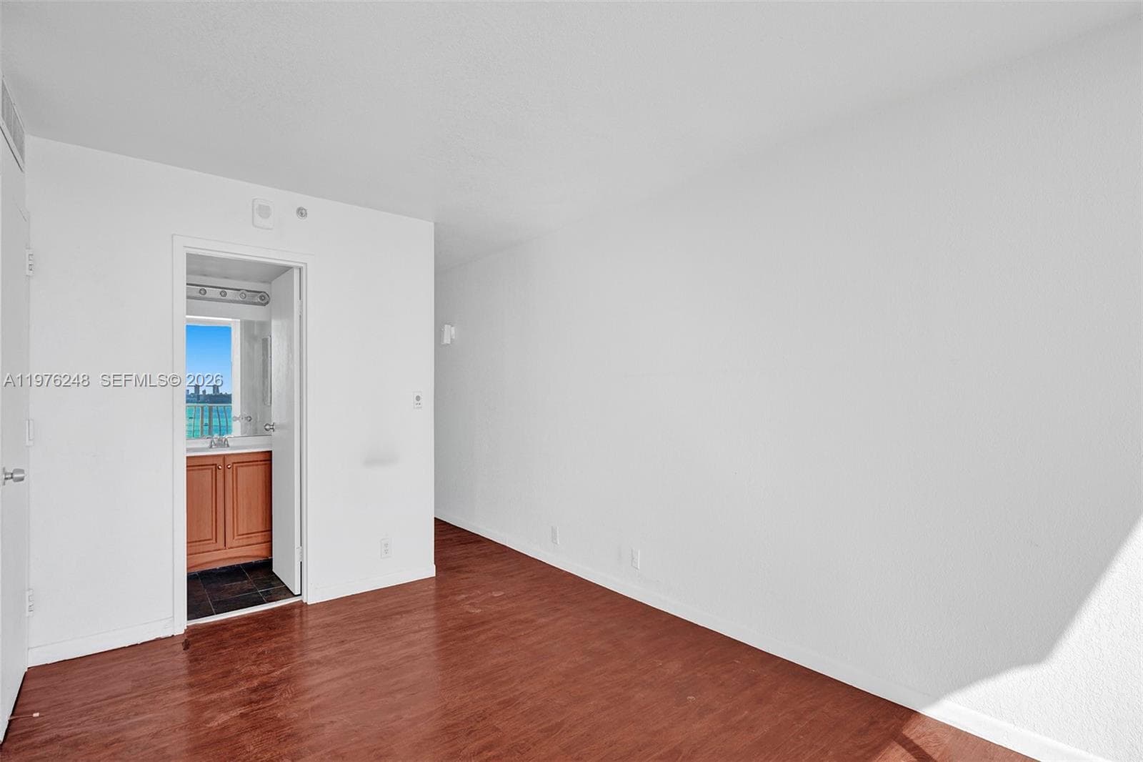 7601 E Treasure Dr 2205 photo 14