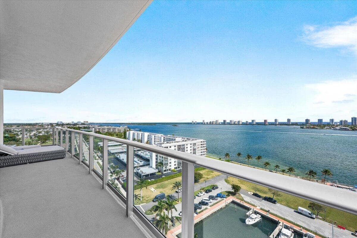 220 Lake Shore Drive 1401 photo 17