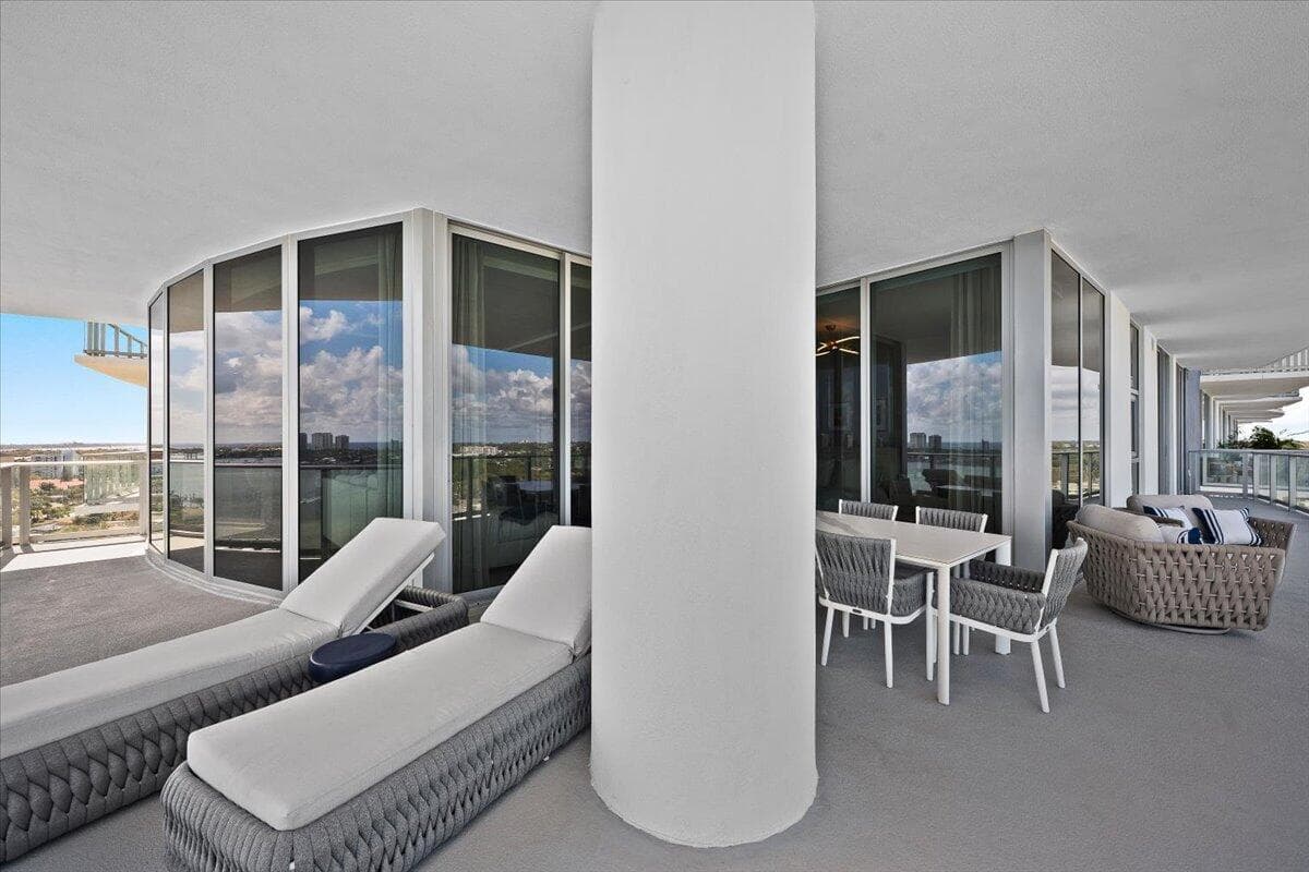220 Lake Shore Drive 1401 photo 16