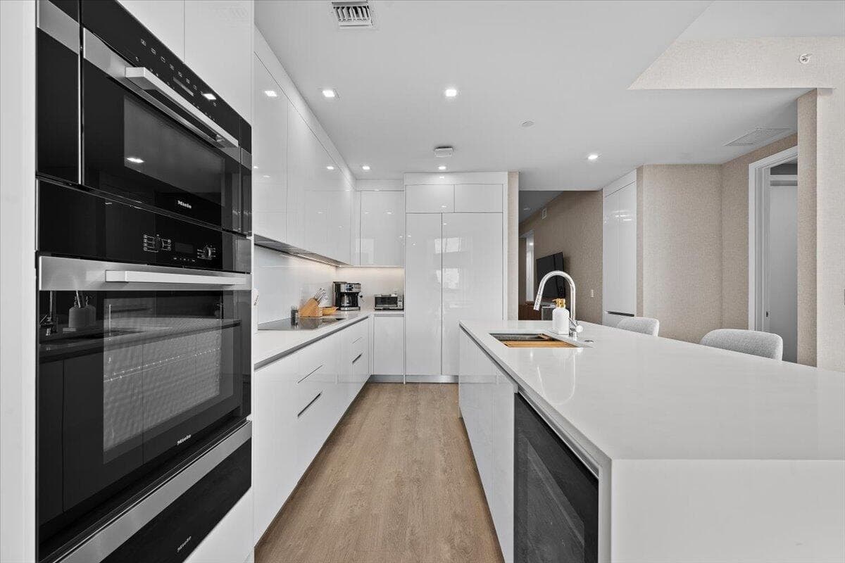 220 Lake Shore Drive 1401 photo 7