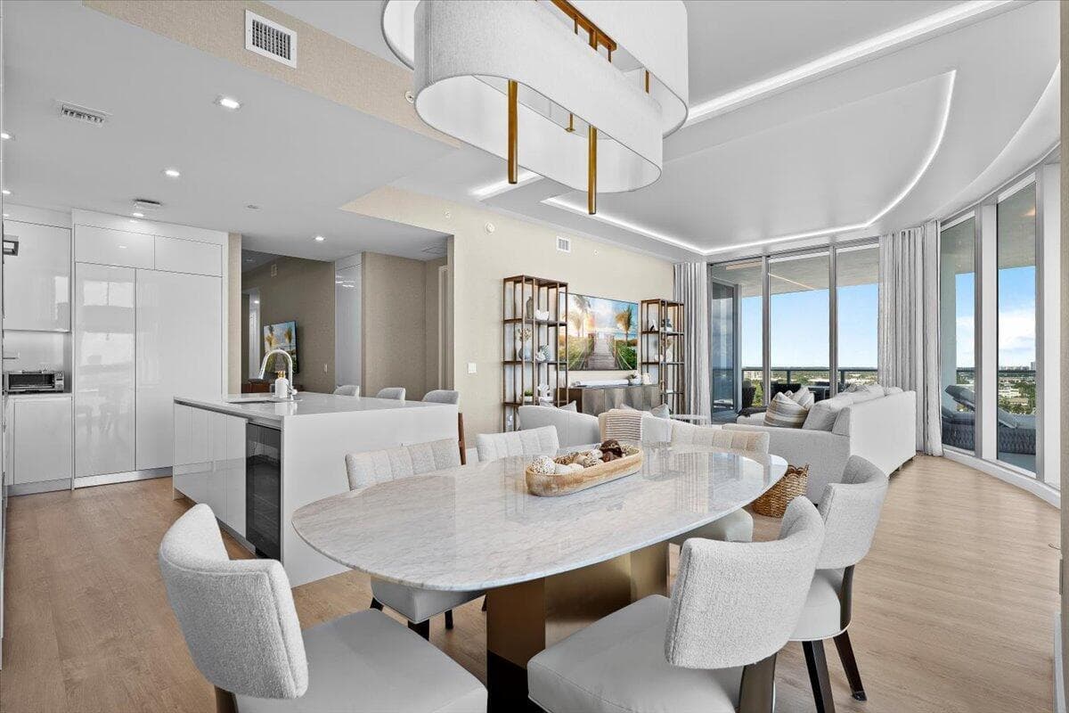 220 Lake Shore Drive 1401 photo 5