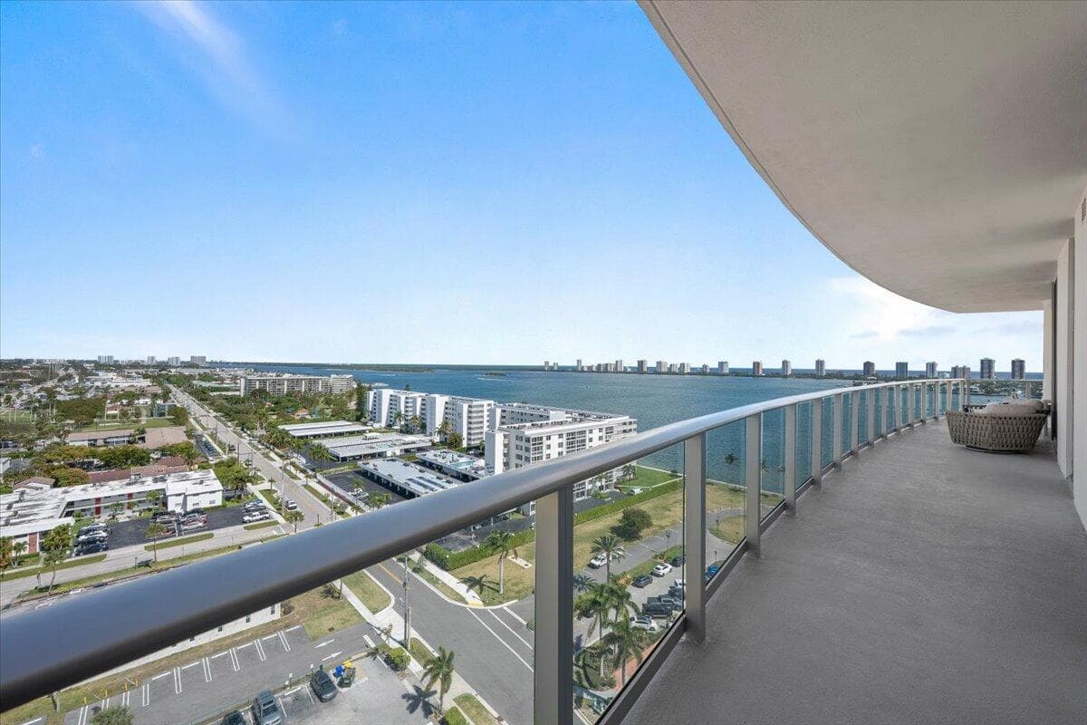 220 Lake Shore Drive 1401 photo 14