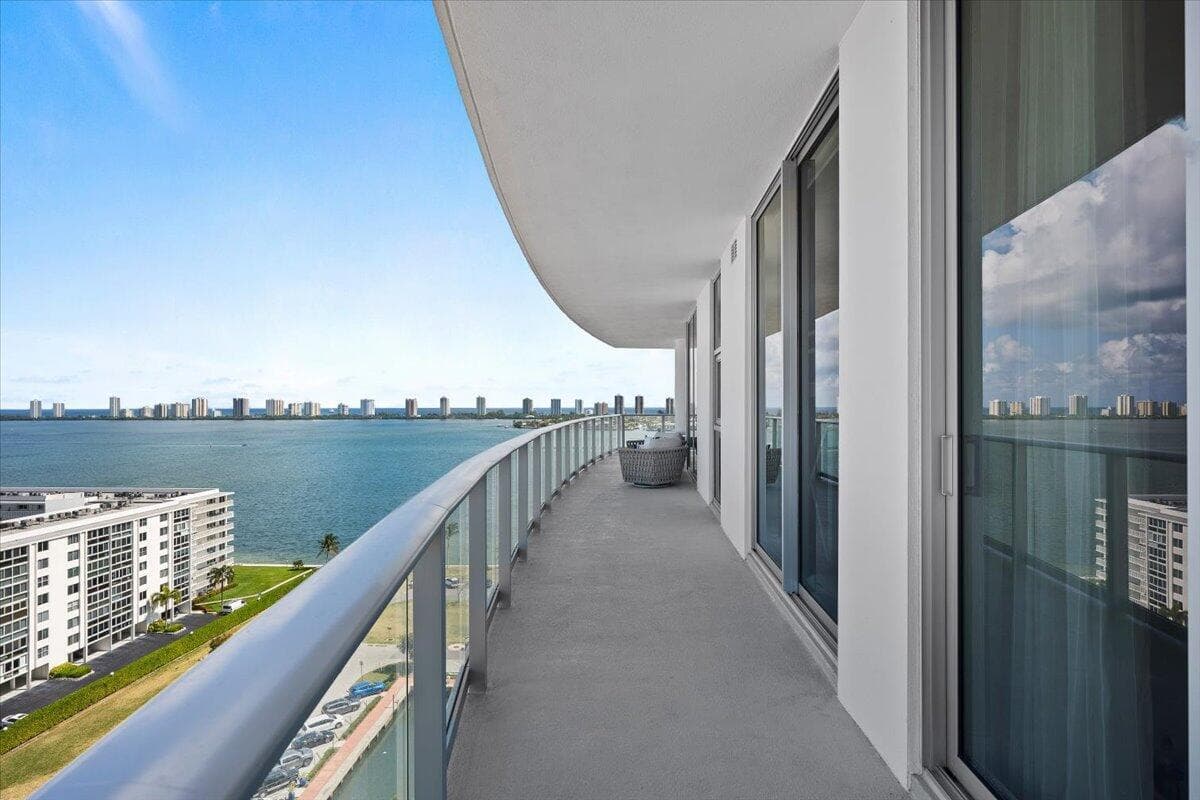 220 Lake Shore Drive 1401 photo 15