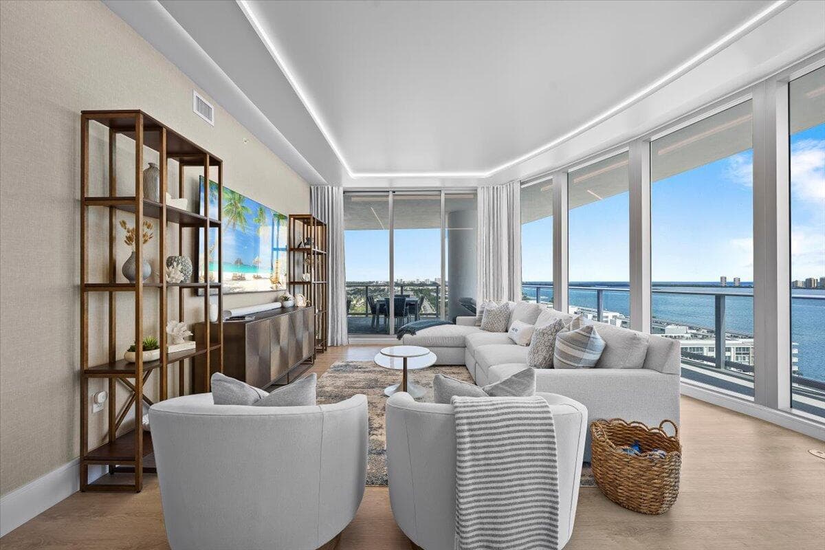 220 Lake Shore Drive 1401 photo 4