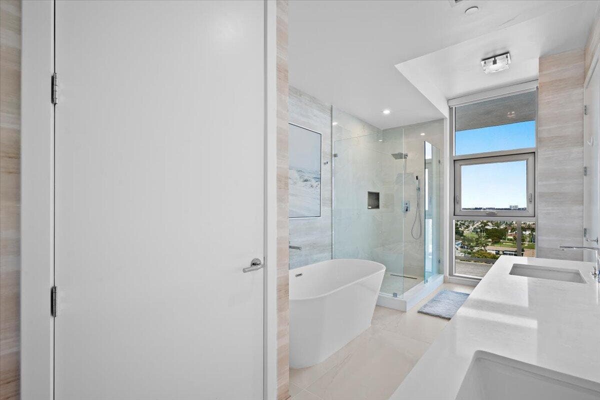 220 Lake Shore Drive 1401 photo 25
