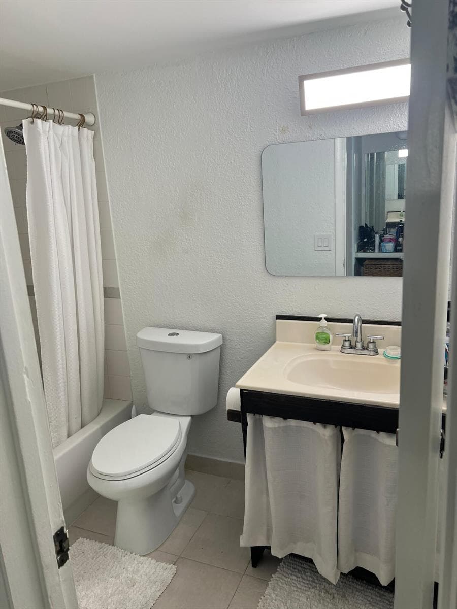 3522 NE 171st Street 202 photo 9