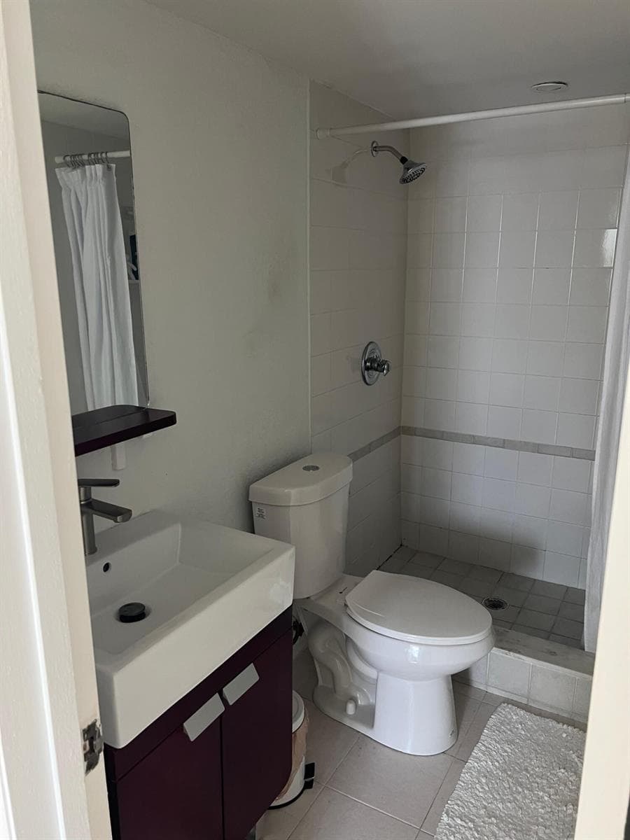 3522 NE 171st Street 202 photo 18