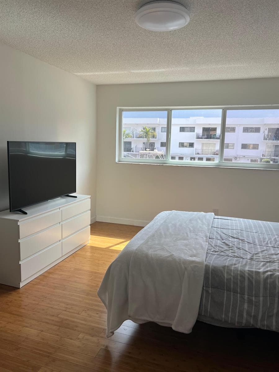 3522 NE 171st Street 202 photo 19