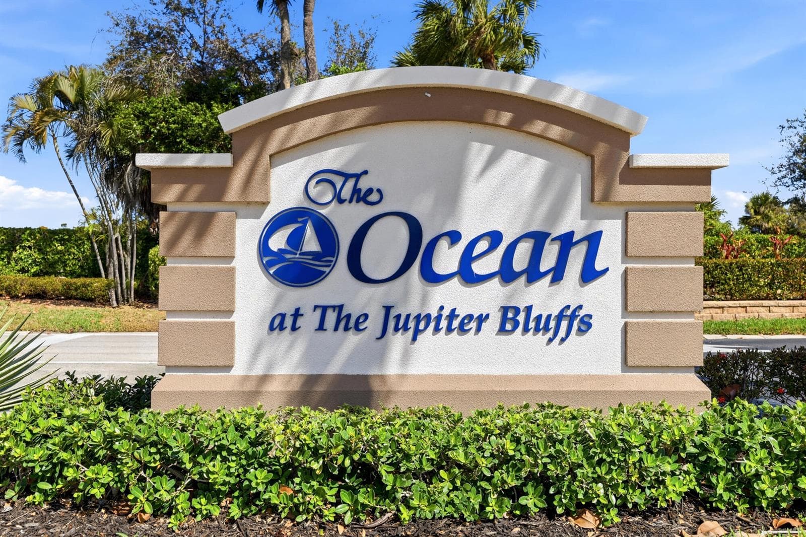 401 Ocean Bluffs Boulevard 104 photo 2