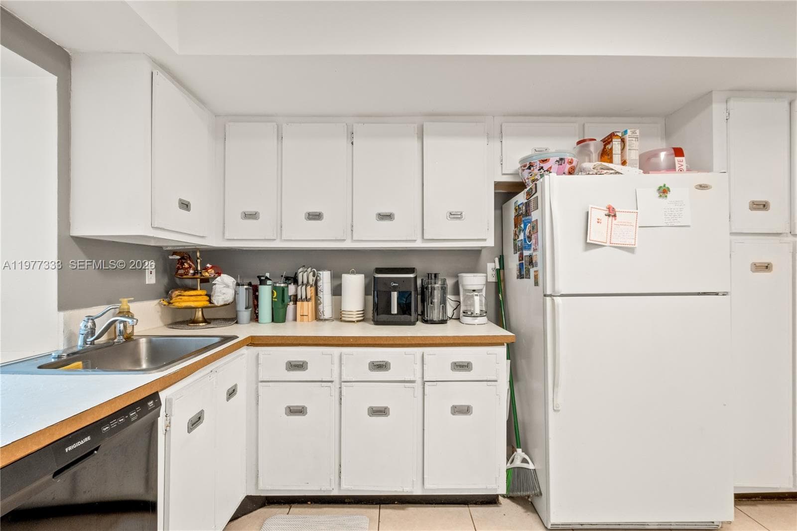 1000 Parkview Dr 222 photo 16