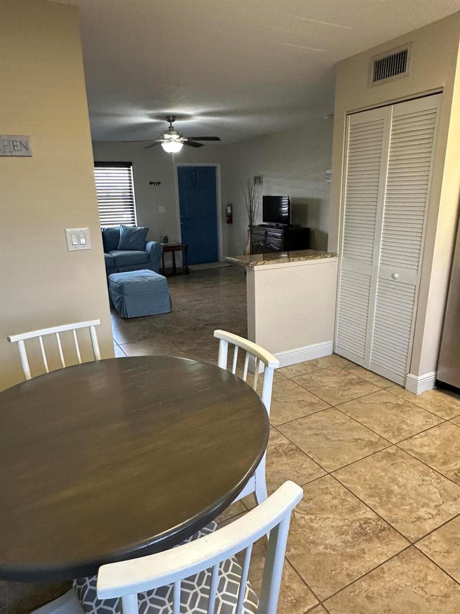 801 Hummingbird Way 201 photo 6