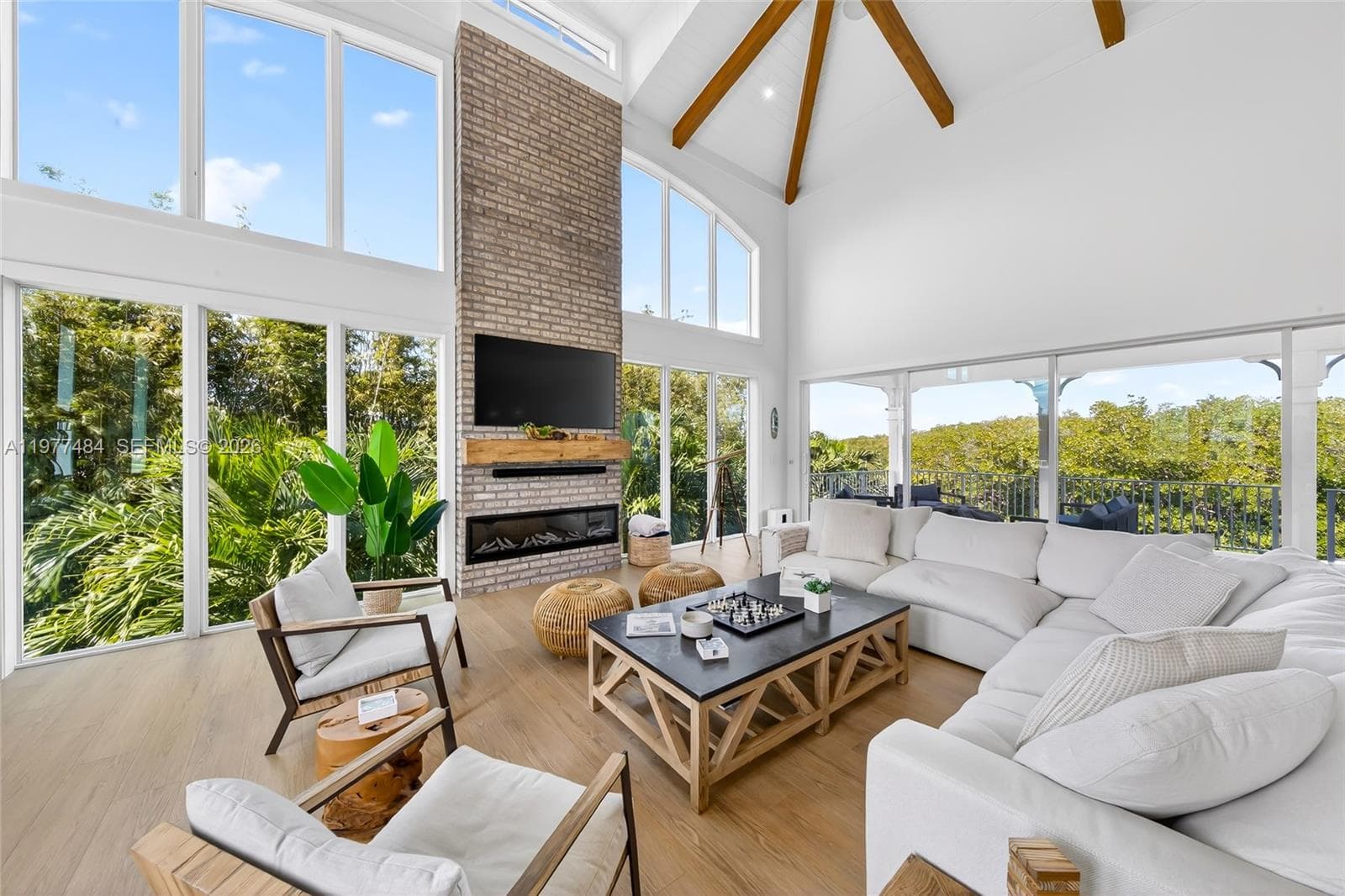 146 Mockingbird Rd photo 3