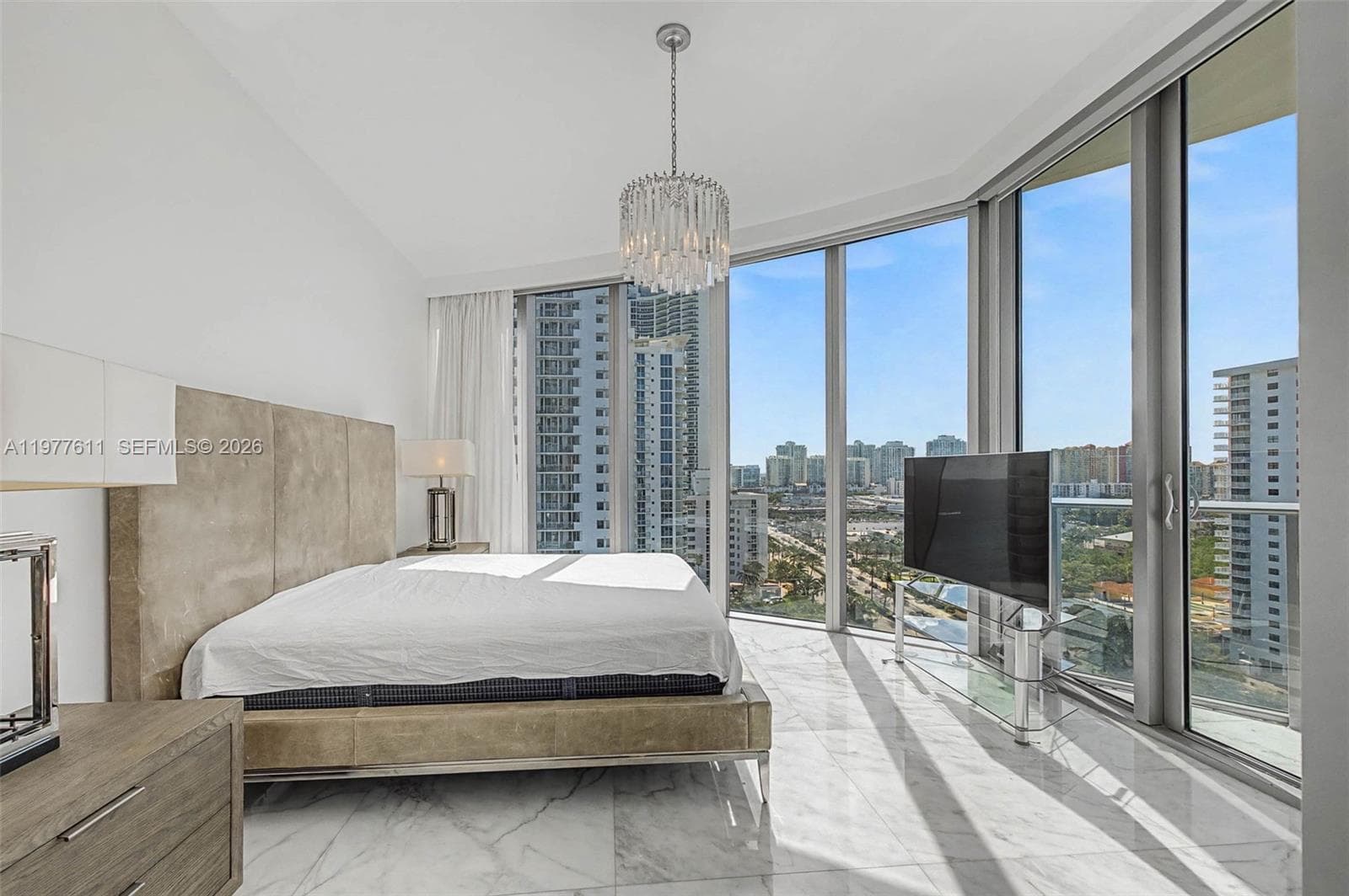 17475 Collins Ave 904 photo 17