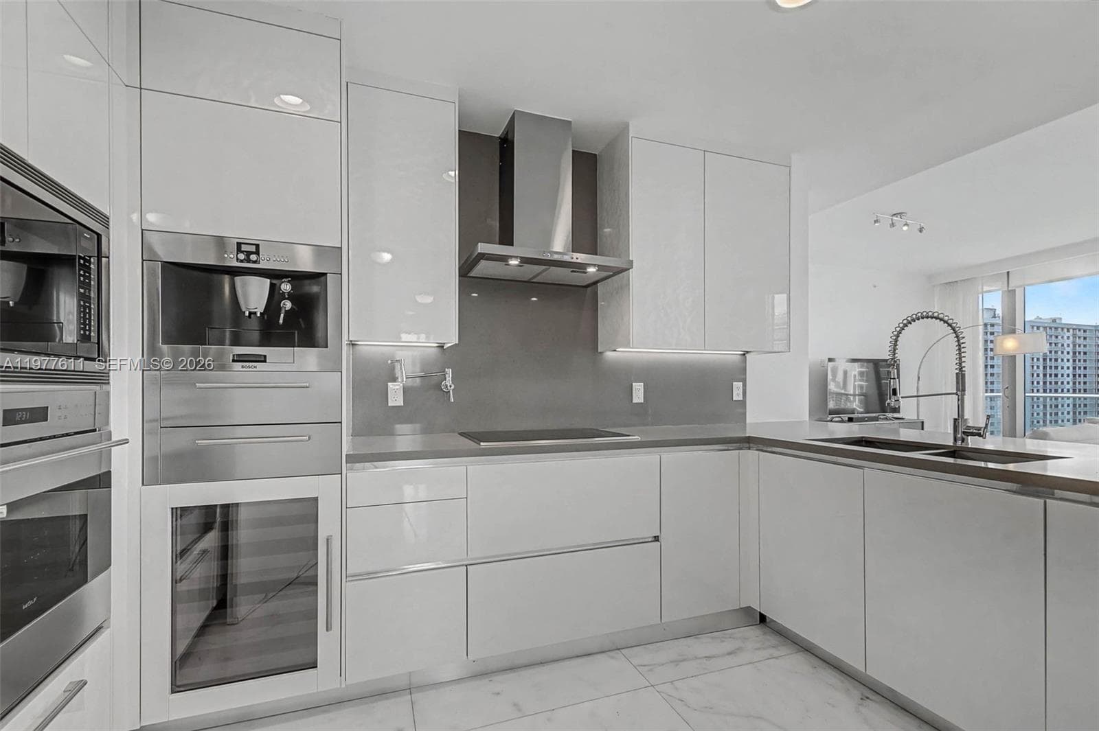 17475 Collins Ave 904 photo 12