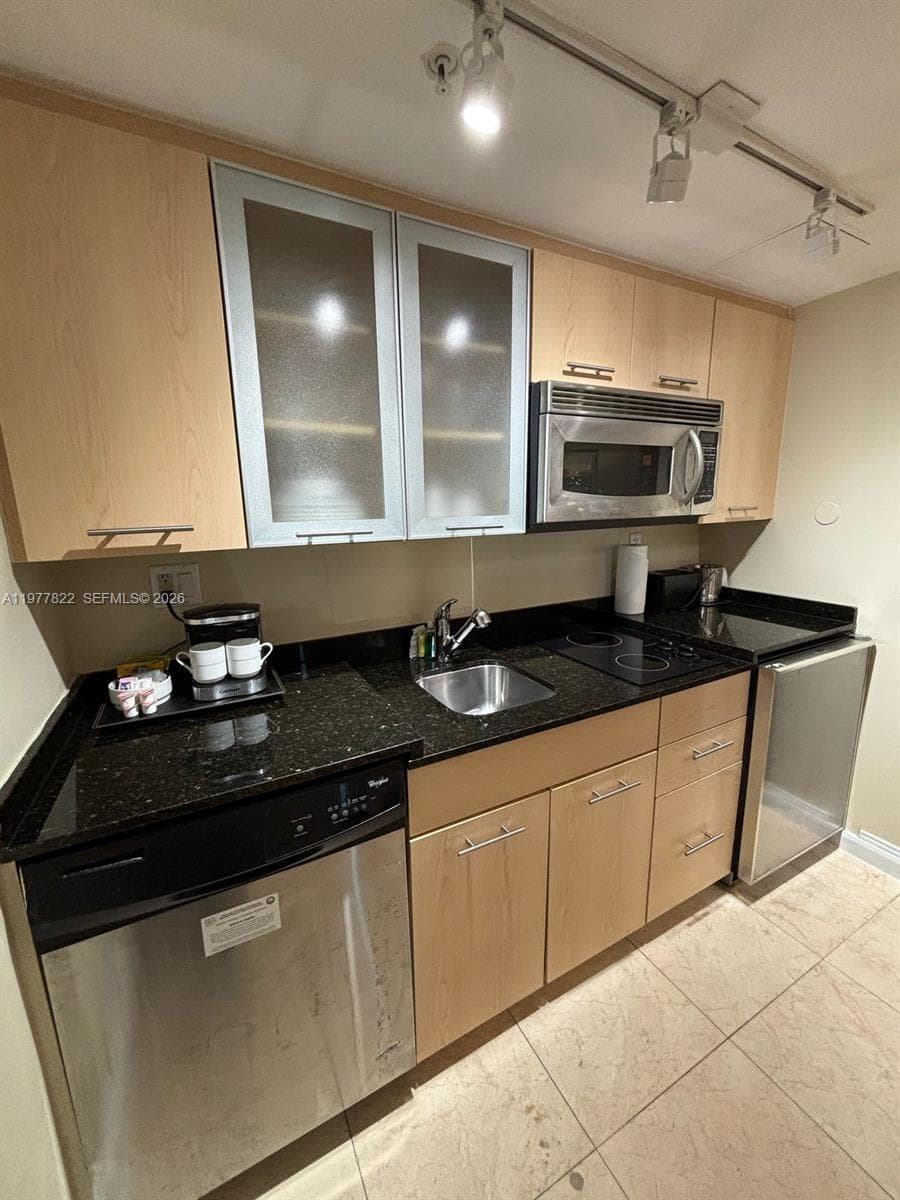 2670 E Sunrise Blvd 302 photo 24
