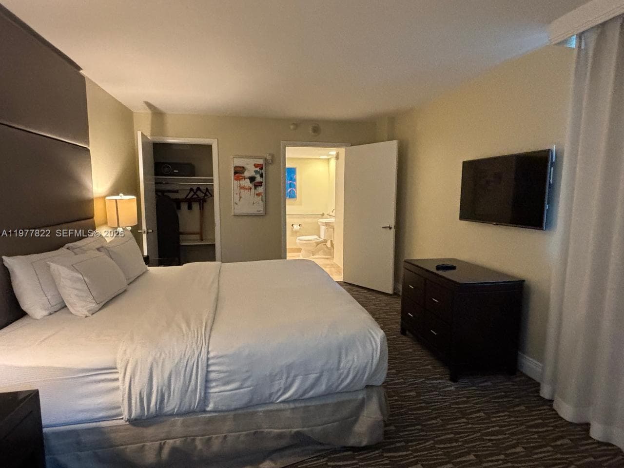 2670 E Sunrise Blvd 302 photo 10