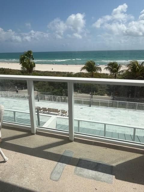 5601 Collins Ave 505 photo 3