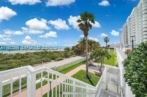 5601 Collins Ave 505 photo 21