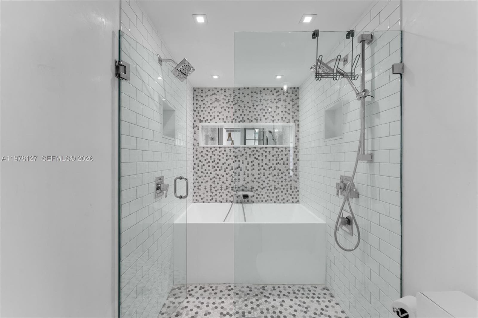 6901 Edgewater Dr 315 photo 20