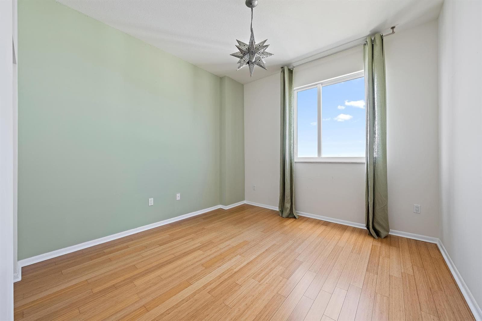 1551 N Flagler Drive Ph L7 photo 13