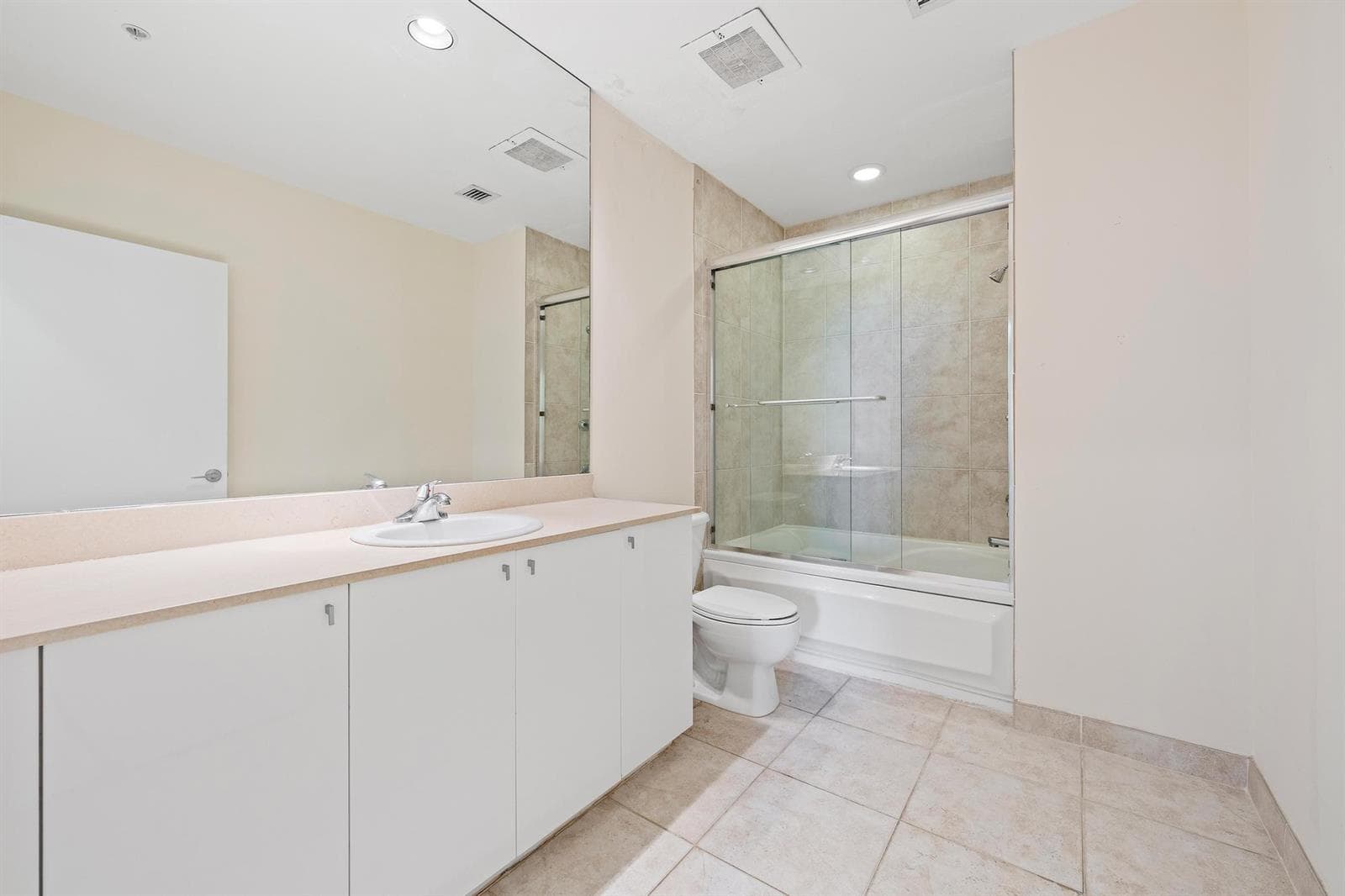 1551 N Flagler Drive Ph L7 photo 12