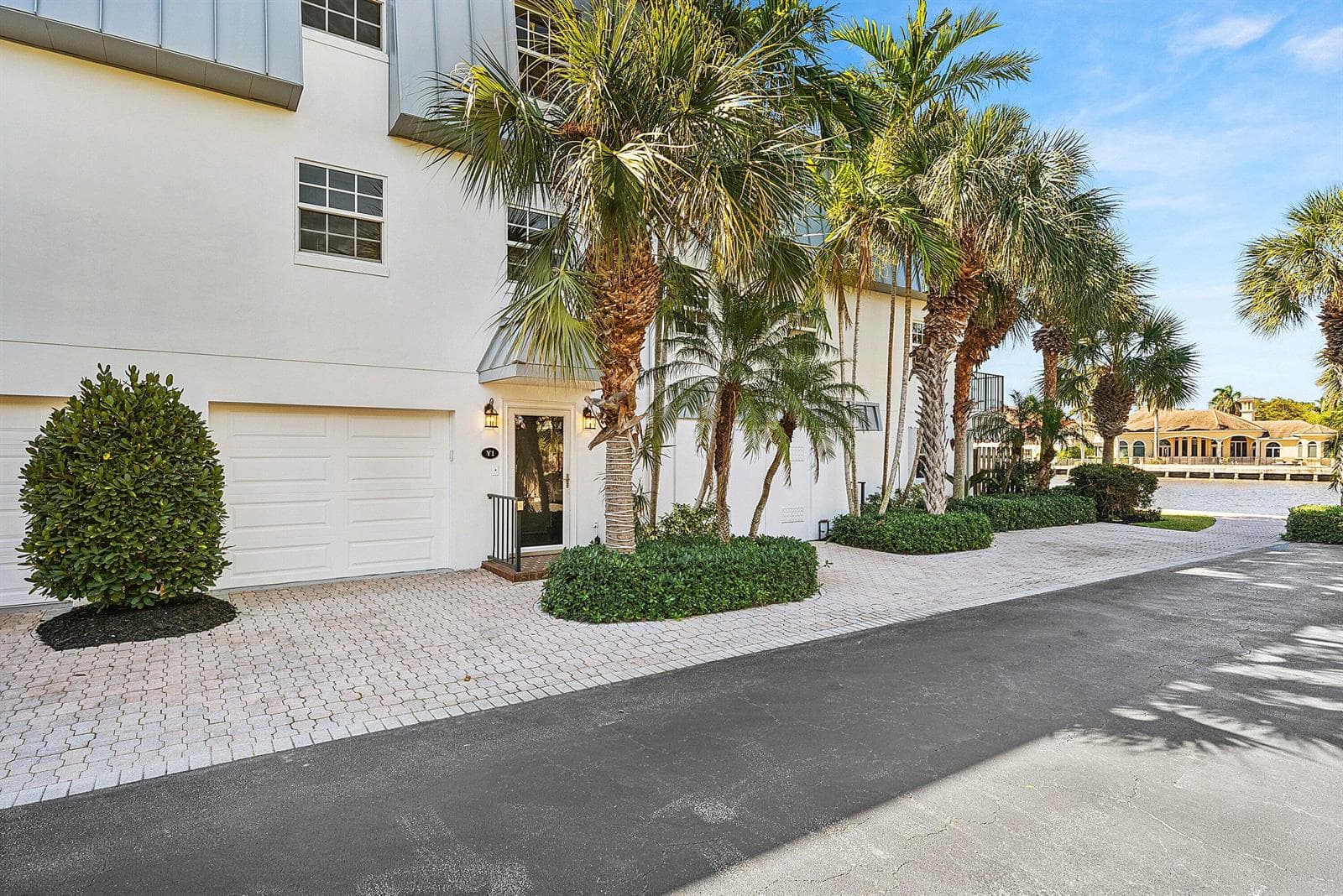 2000 S Ocean Boulevard Y1 photo 3