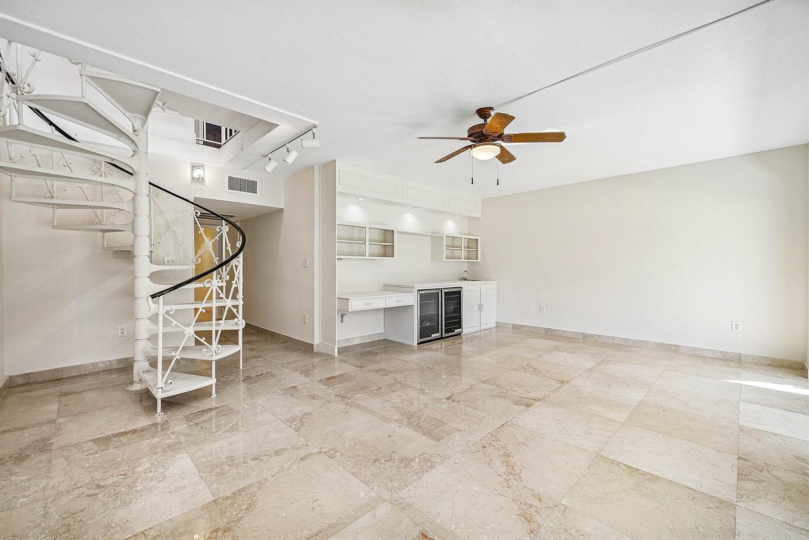 2000 S Ocean Boulevard Y1 photo 11