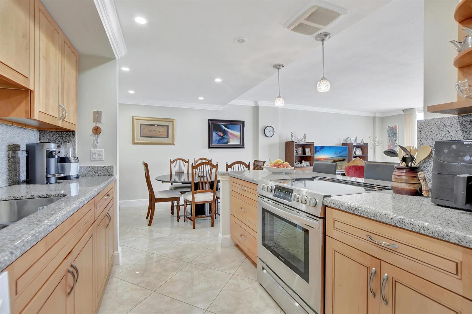 2121 N Ocean Boulevard 1405e photo 14