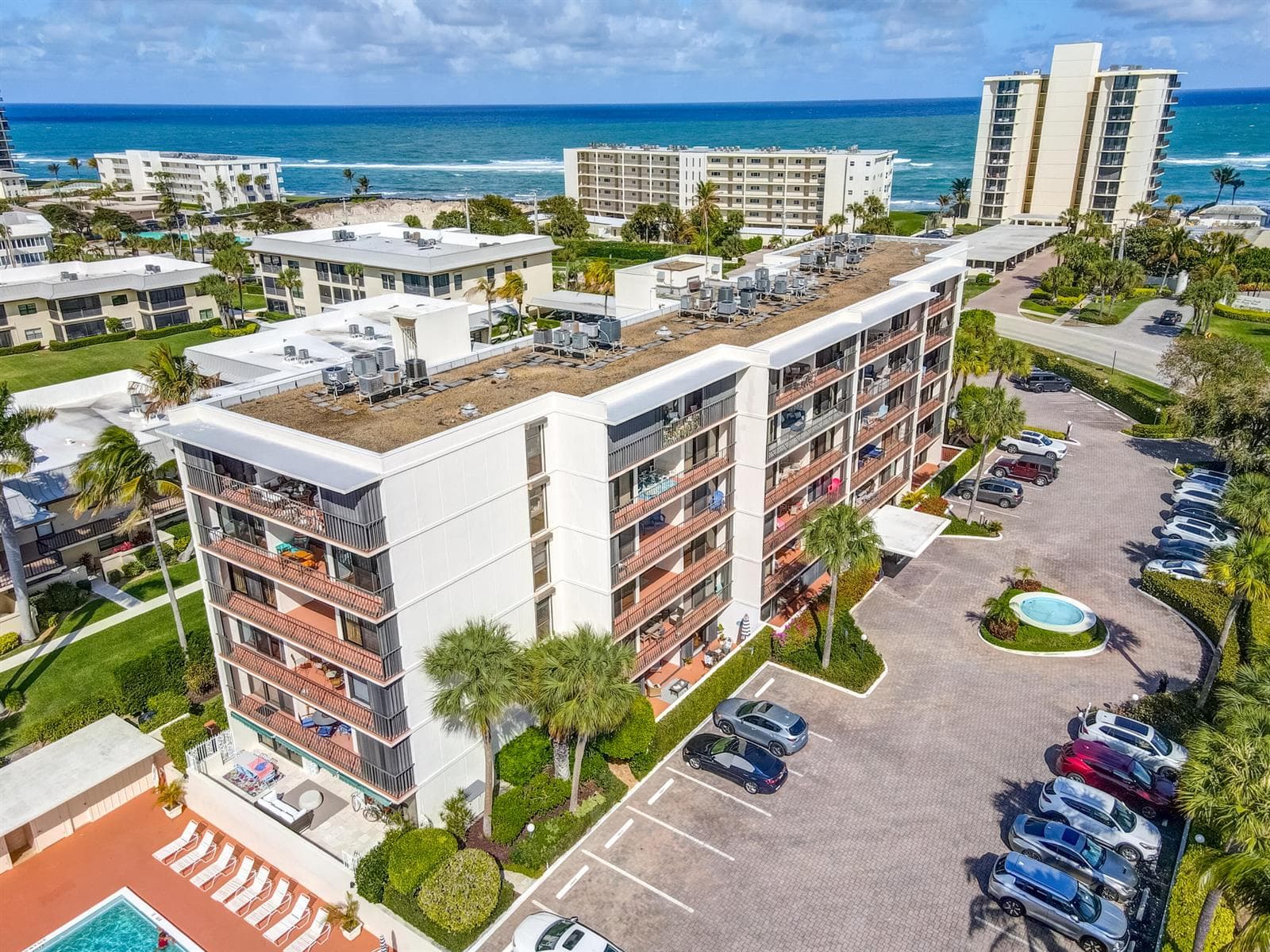 225 Beach Road 503 photo 16