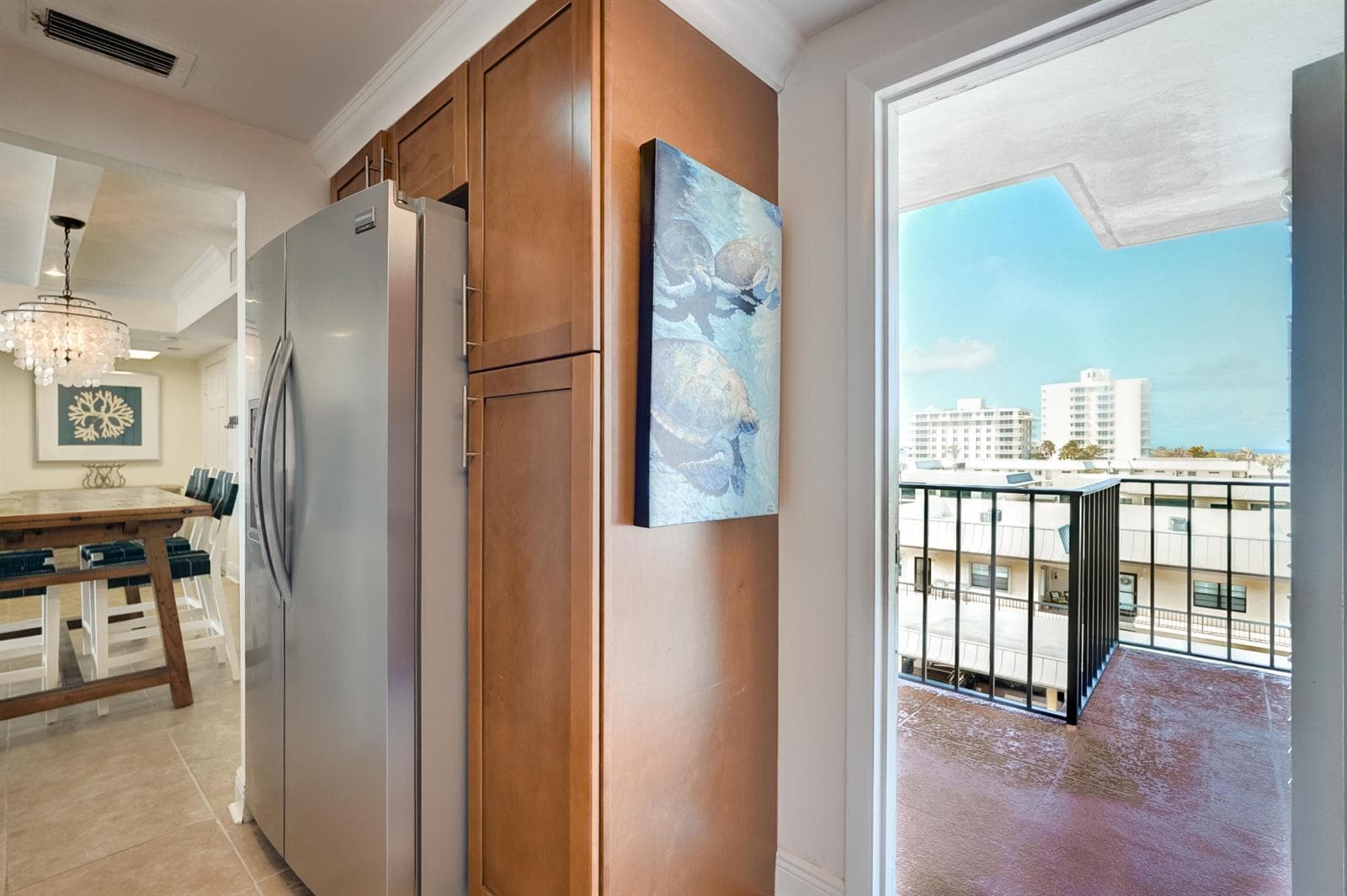 225 Beach Road 503 photo 8