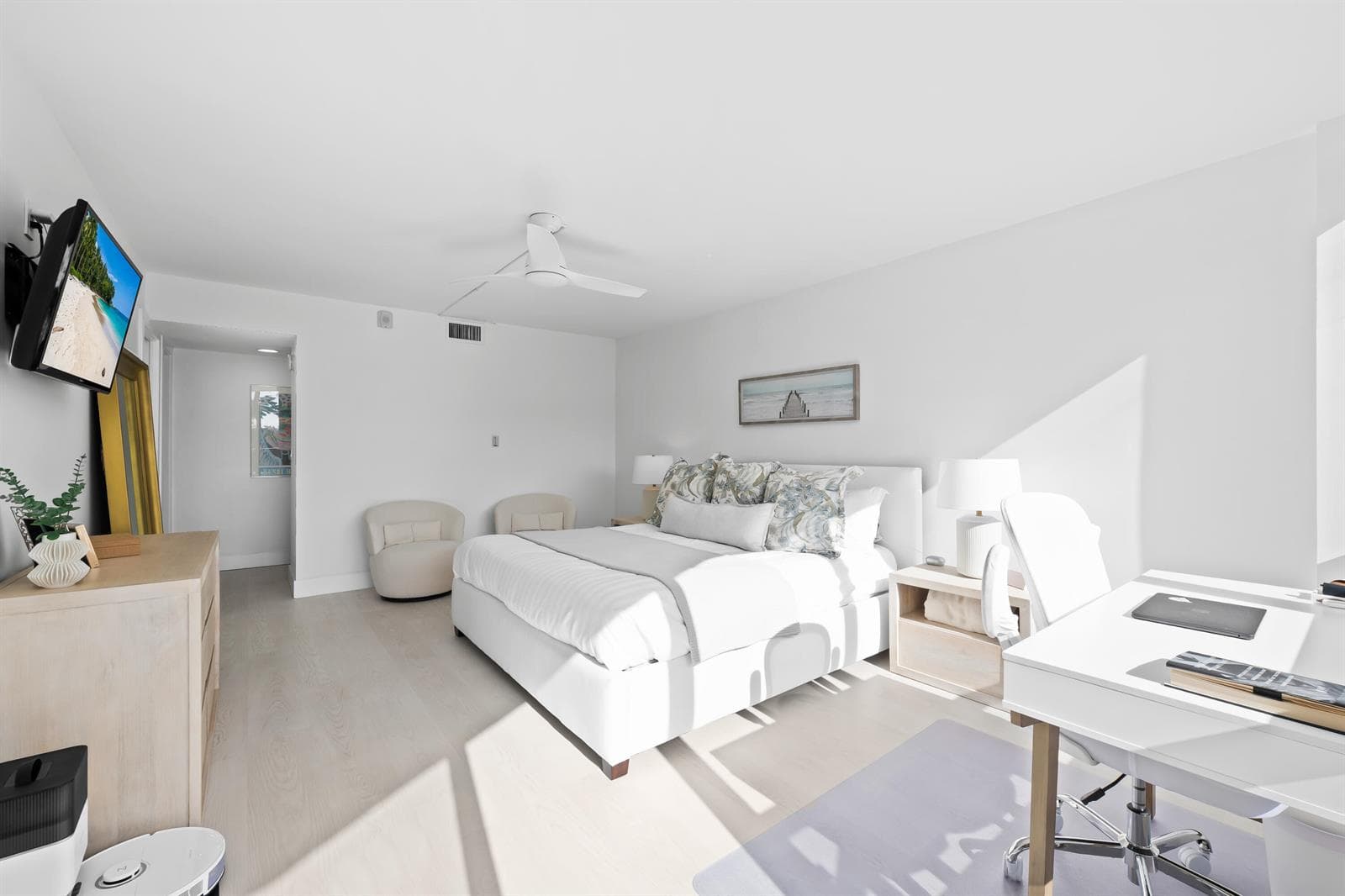 799 Jeffery Street 303 photo 17