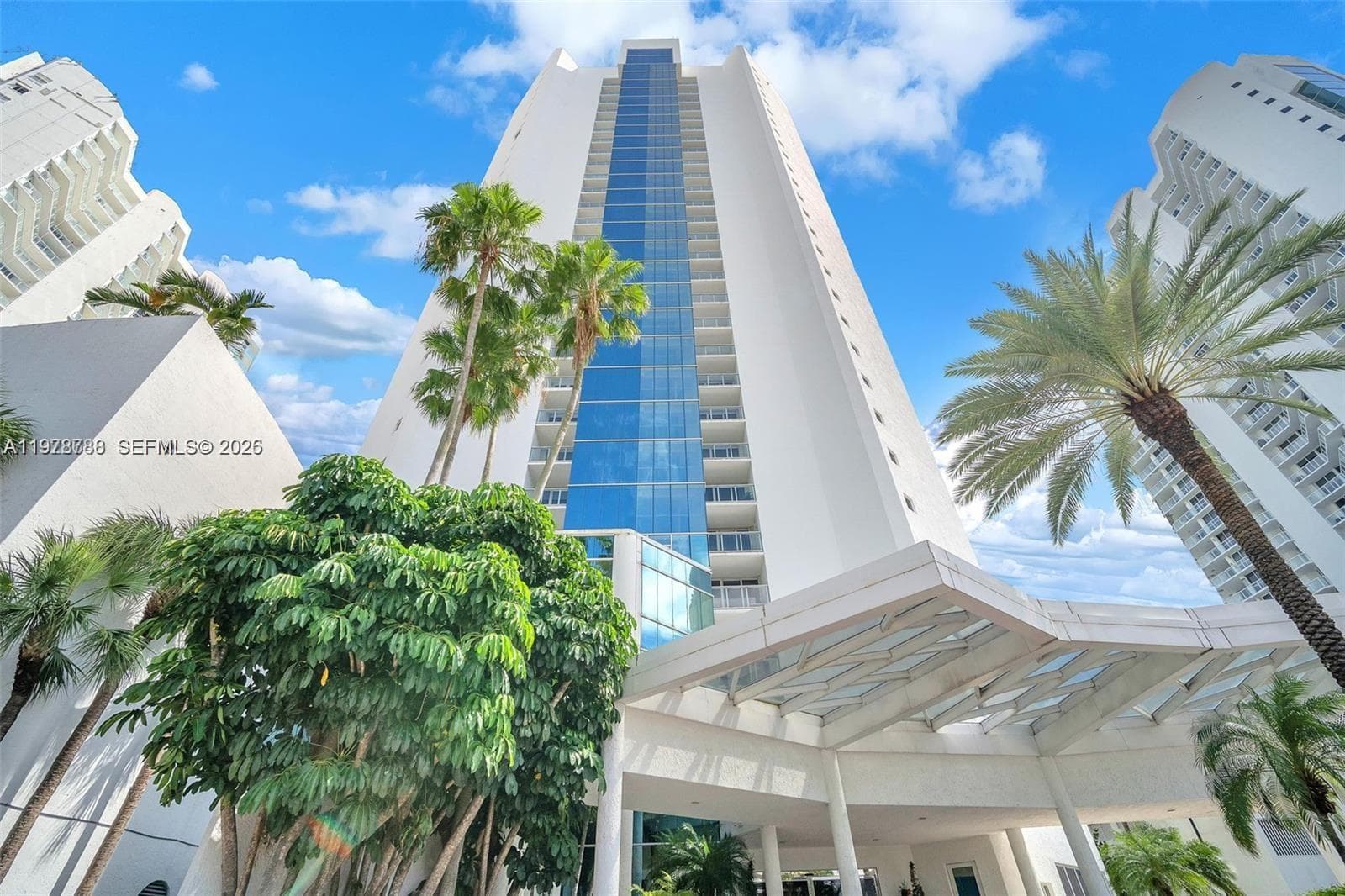 16445 Collins Ave 2328 photo 1
