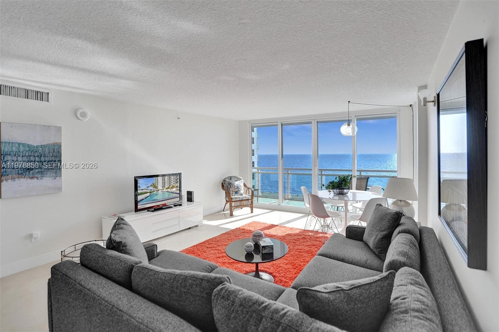 6917 Collins Ave 915 photo 3
