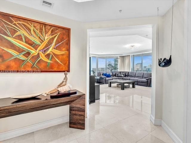 3535 S OCEAN DR 905 photo 6