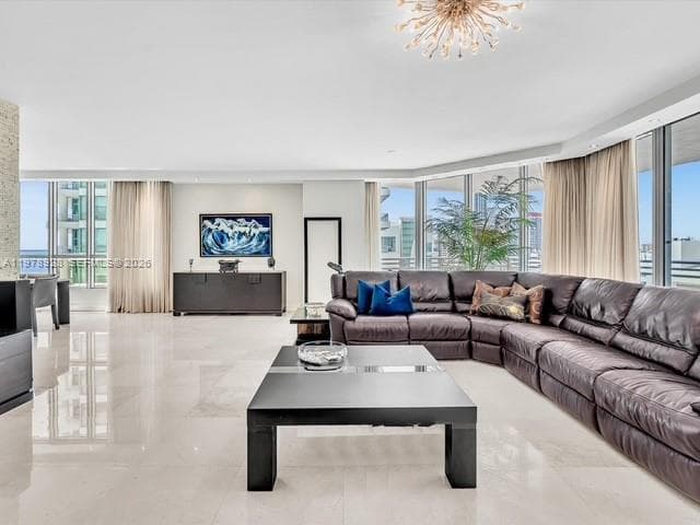 3535 S OCEAN DR 905 photo 13
