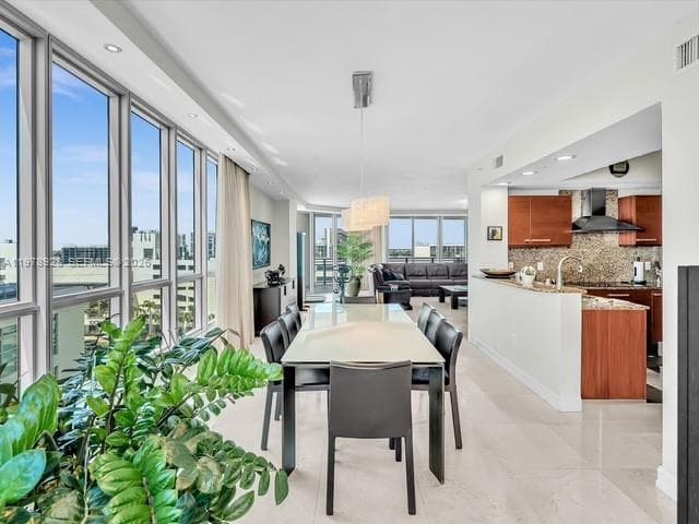 3535 S OCEAN DR 905 photo 15