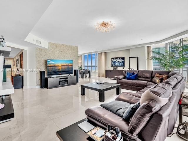 3535 S OCEAN DR 905 photo 11