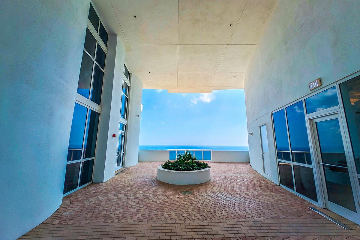 18201 Collins Avenue 3301a photo 16