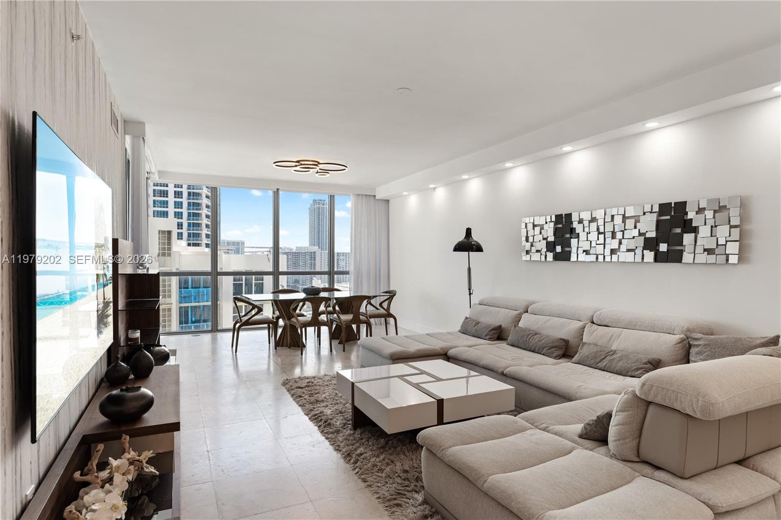 3101 S Ocean Dr 1504 photo 2