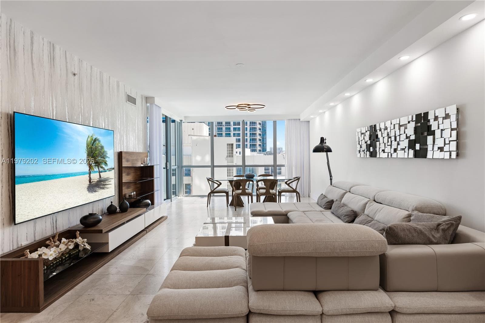 3101 S Ocean Dr 1504 photo 1