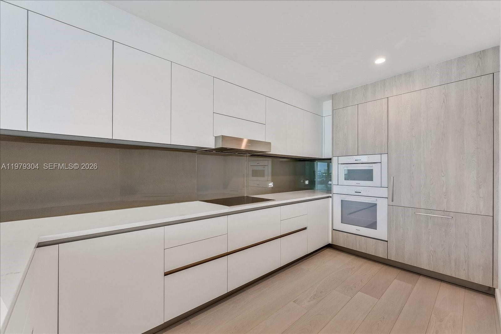 9201 E Bay Harbor Dr 710 photo 10