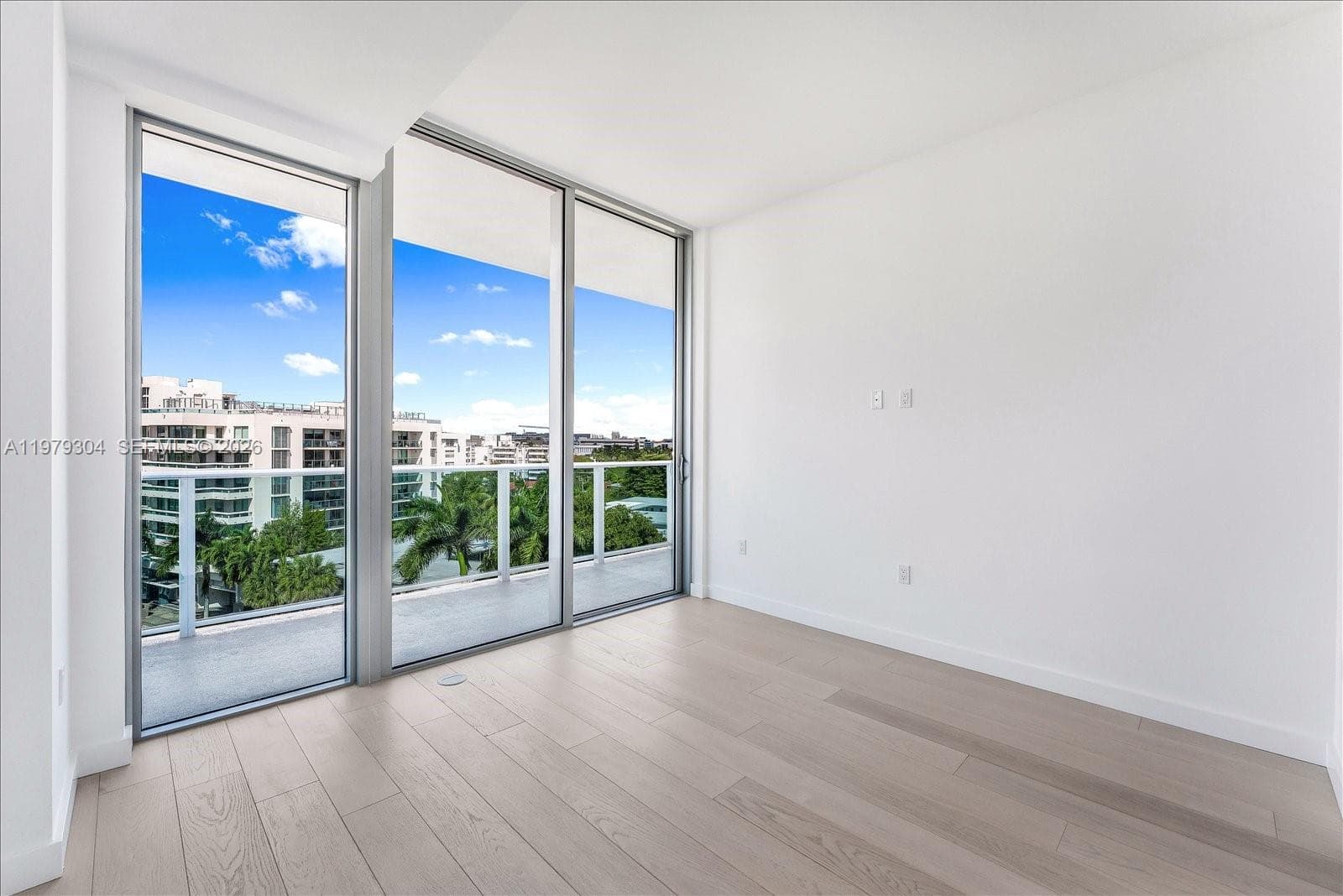 9201 E Bay Harbor Dr 710 photo 11