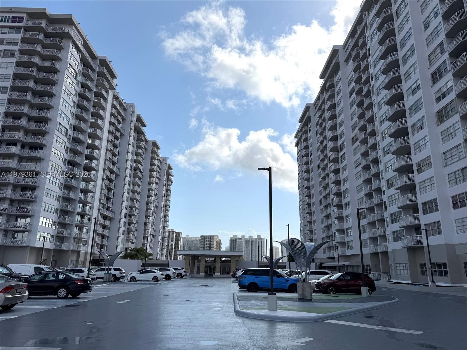 18031 Biscayne Blvd 904 photo 22