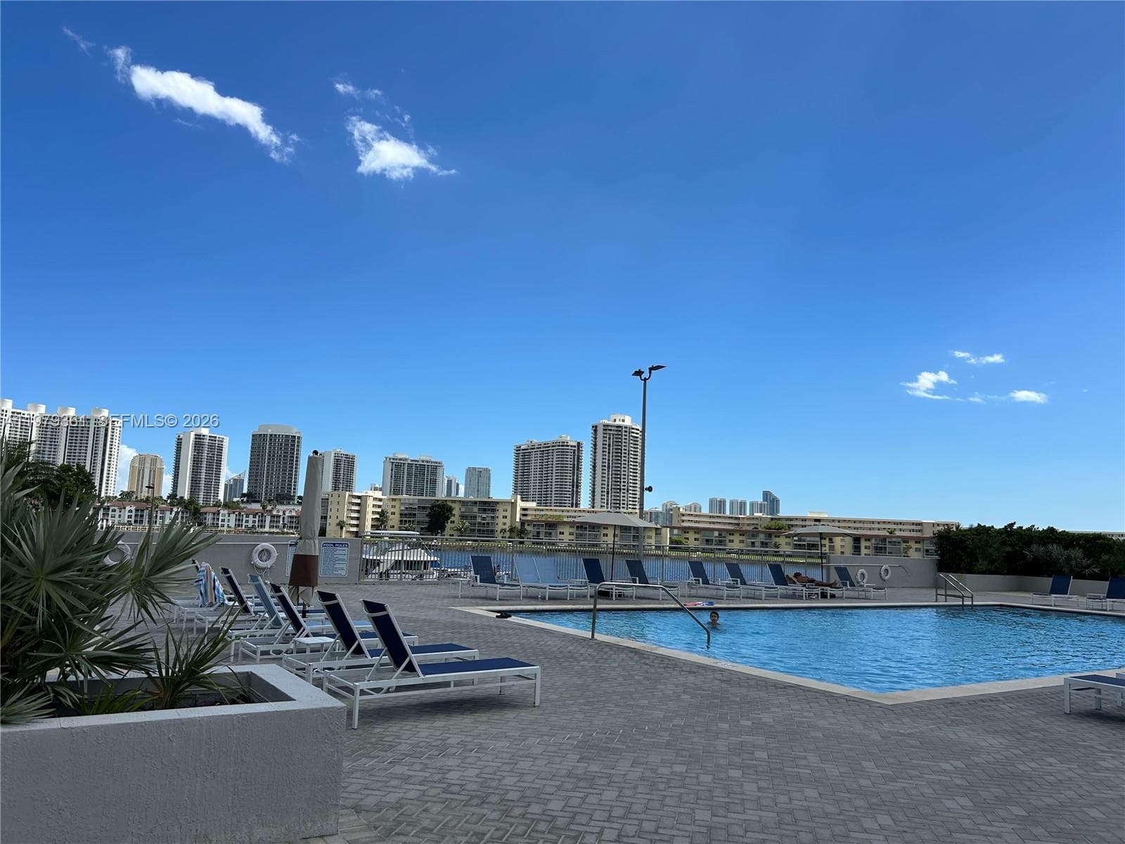18031 Biscayne Blvd 904 photo 24