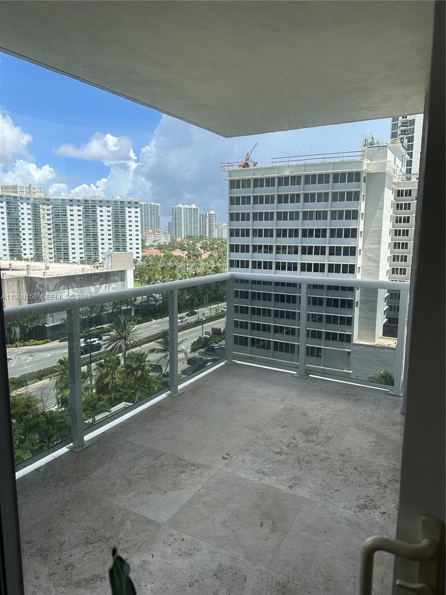 19111 Collins Ave 803 photo 17
