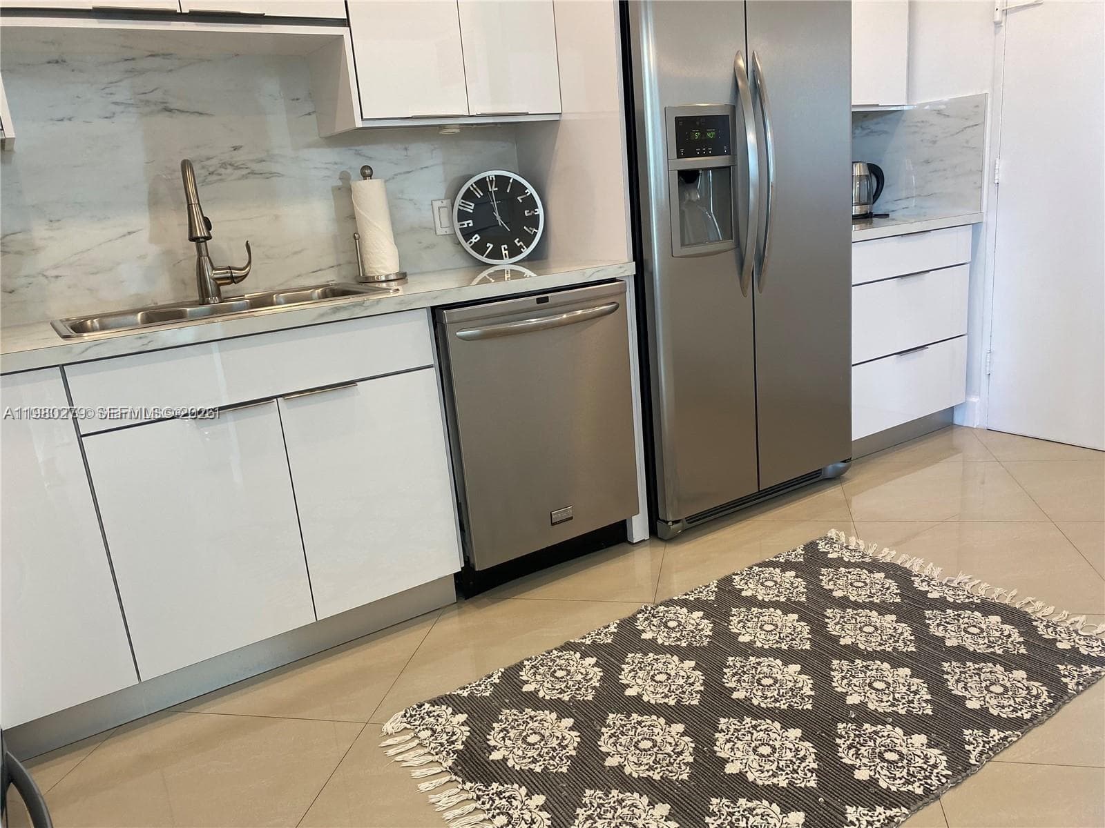 3801 S Ocean Dr (Avail April 1, 2026) PH16S photo 12