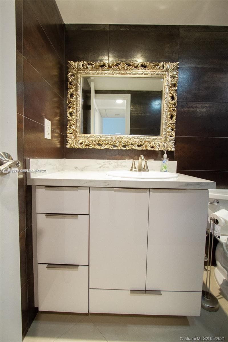 3801 S Ocean Dr (Avail April 1, 2026) PH16S photo 20