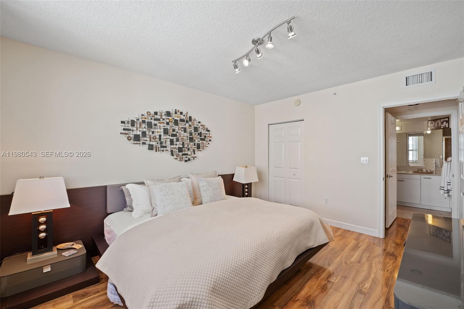 2080 S Ocean Dr 1402 photo 23