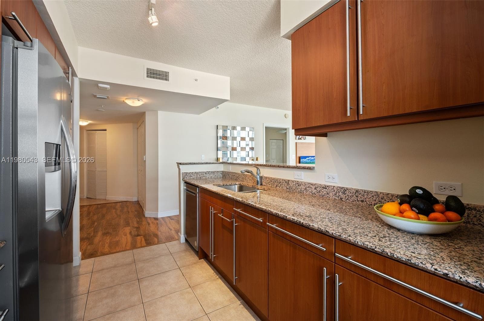 2080 S Ocean Dr 1402 photo 15