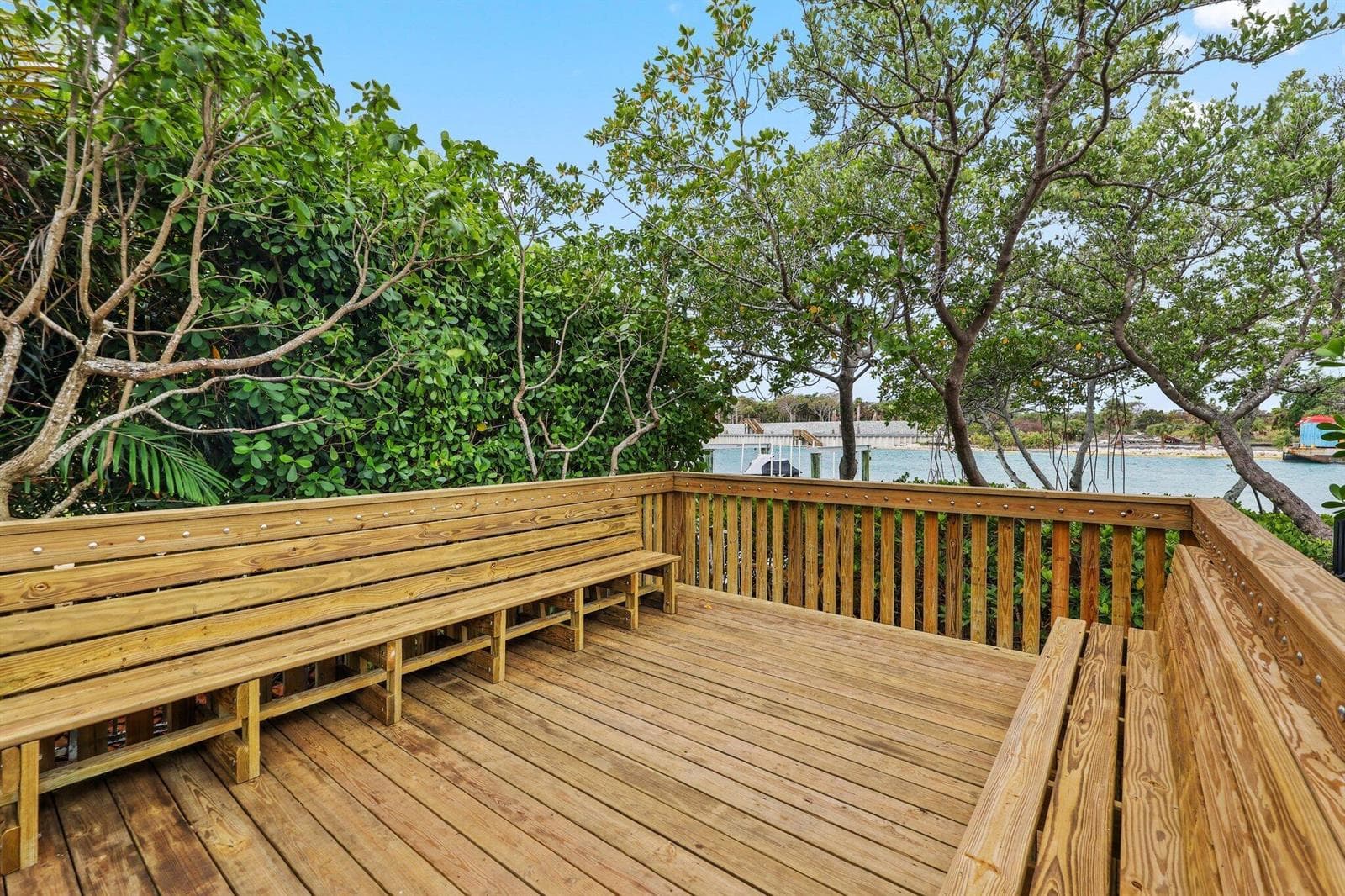122 Lighthouse Drive photo 14